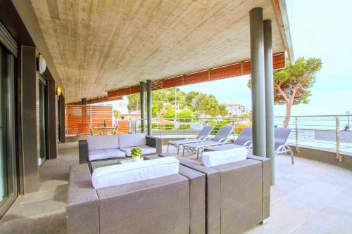 Almadraba-Canyelles Apartment | LEON INMO Apartment Lucia - 10318