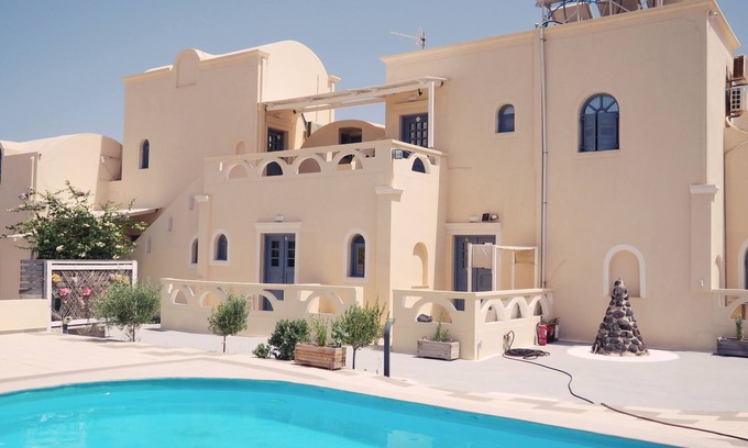 Emporio Hotel | Leon Lux Apartment, triple room with private bathroom, share pool and ocean view