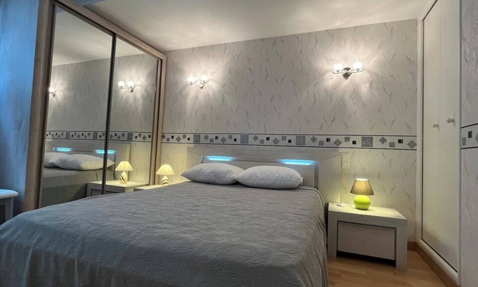 Aurillac Apartment | Les alouettes, ground floor, terrace, garden, 1bed, 4pers