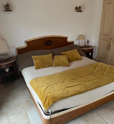 Noirmoutier-en-l'Ile Bed & Breakfast | Les Chênes Verts