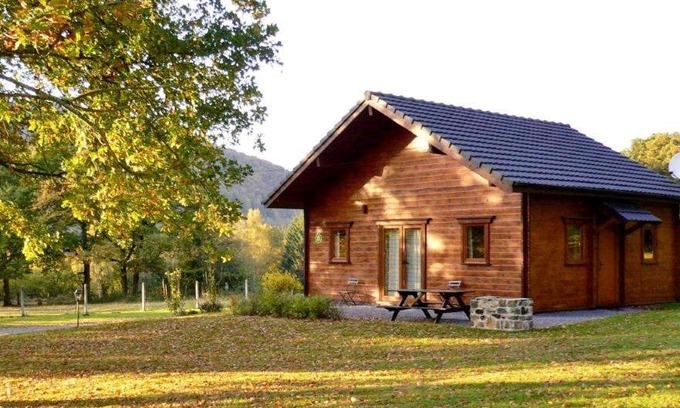 Vireux-Wallerand House | Les chenes