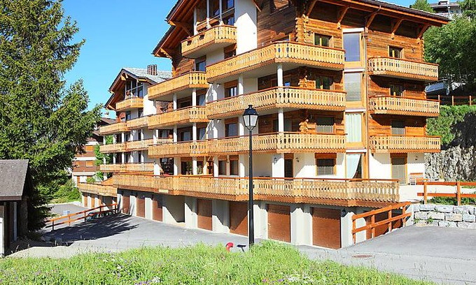 Saint-Pierre-de-Clages Apartment | Les Cimes Blanches B 201
