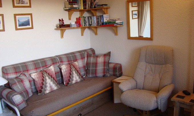 Montchavin Apartment | Les Coches two bedroom apartment, cozy and well equipped, in the heart of Paradiski