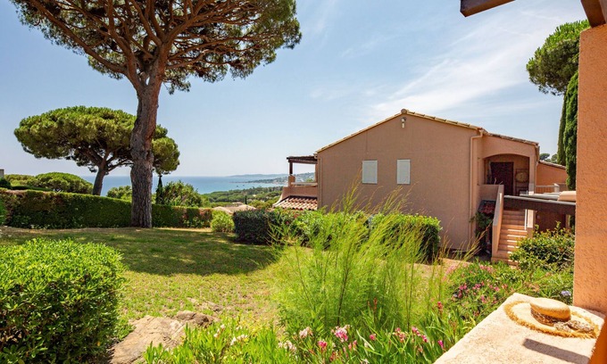 La Nartelle Apartment | Les Coteaux de la Nartelle by Interhome