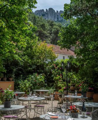 Gigondas Hotel | Les Florets