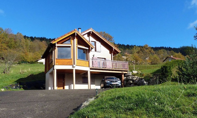 Basse-sur-le-Rupt Ski Chalet | Les Hortensias Bleus. Quiet chalet, WIFI & panoramic view. Near La Bresse