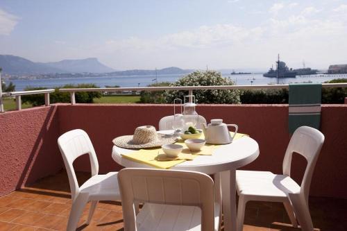 Saint-Mandrier-sur-Mer Apartment | Les jardins de la Côte d'azur