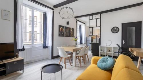 Clermont Ferrand City Centre Apartment | Les Joyaux du Temps #Hypercentre#Confort