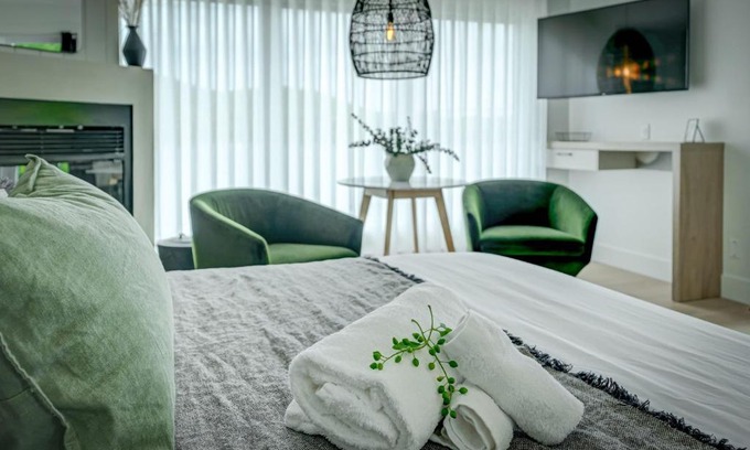 Sainte-Agathe-des-Monts House | Les Lofts du Lac des Sables 4