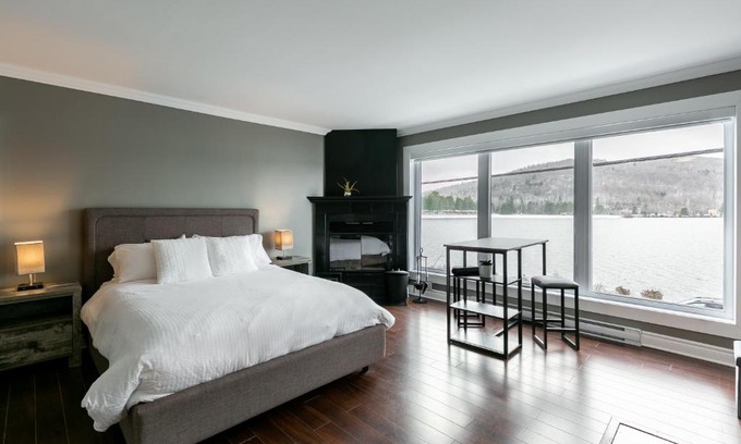 Sainte-Agathe-des-Monts Apartment | Les Lofts du Lac des Sables 5 by KASANIA