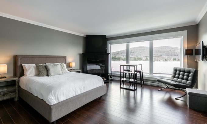 Sainte-Agathe-des-Monts Apartment | Les Lofts du Lac des Sables 4 by KASANIA