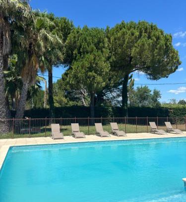 Lunel Hotel | Les Mimosas