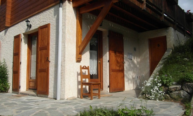 Les Orres Ski Chalet | Les Orres pied des pistes, dans chalet, location pour 2/3 personnes