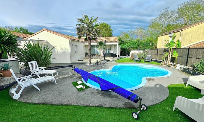 Chateau-d'Olonne Villa | LES SABLES D'OLONNE - Villa 80m² heated private pool - 3 bedrooms, 2 bathrooms - 6 people