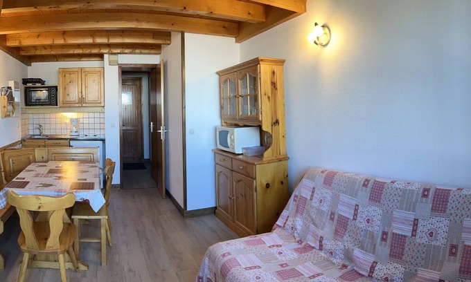 Les Saisies Apartment | Les Saisies - Cozy loft-style studio for 6, parking