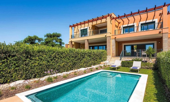 Carvoeiro Villa | Less than 2km to beach, with countryside setting