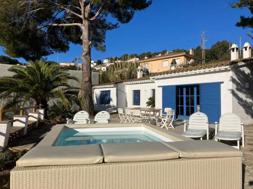 Tossa de Mar House | Let's Holidays 7 Xemeneies house