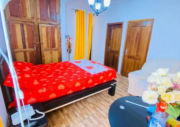 Douala Bed & Breakfast | LeussaGuestHouse C10