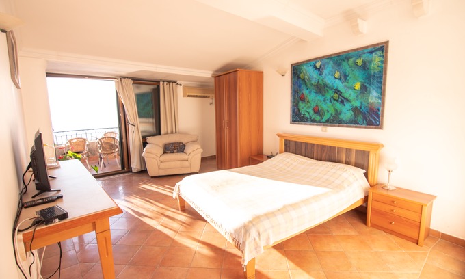 Sveti Stefan Hotel | Levantin Inn 1/2+2 Suite Sea View N.14