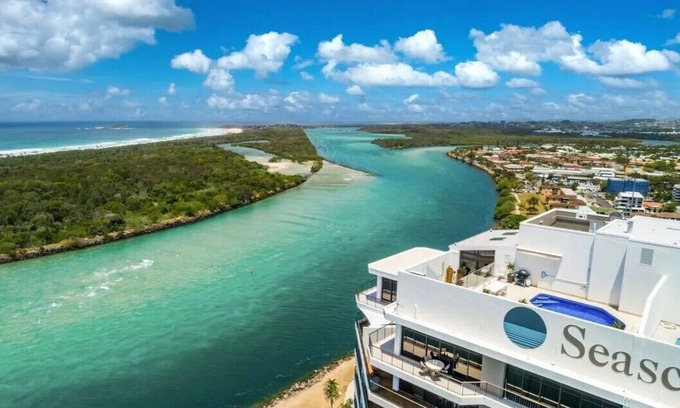 Tweed Heads Apartment | Level 24 Penthouse - SeaScape - Ocean facing with Rooftop Pool