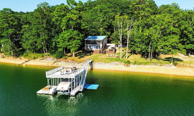 Logan House | Lewis Smith Lake Retreat w/Dock & Deck!