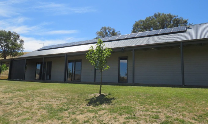 Mansfield House | Lexington Farm - Views of Lake Eildon