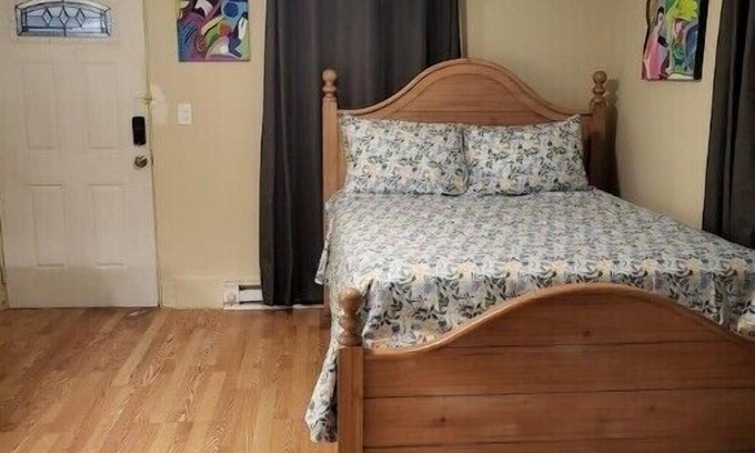 Surfside Historic District Apartment | Lge Studio/1 Bedrm Nr Ocean Ctrnn