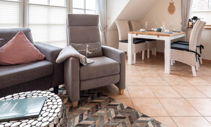 Wenningstedt-Braderup Apartment | LH Heidegrund, App.4 - 3-room vacation apartment close to the beach with approx. 53 m², for up to