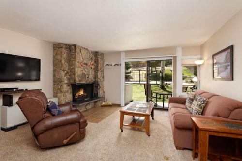 Snowmass Village House | Lichenhearth 30