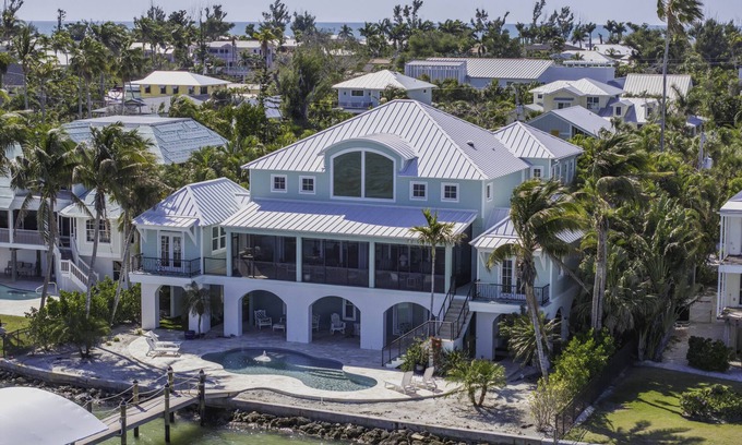 Captiva House | Life Changing Views from this Luxury 3 Bedroom Bayfront Home!