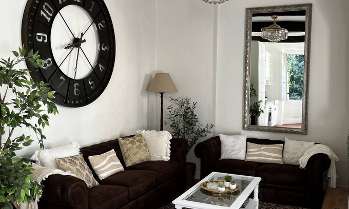 Pezenas House | Light & Airy Apartment in the ❤️ of Pézenas