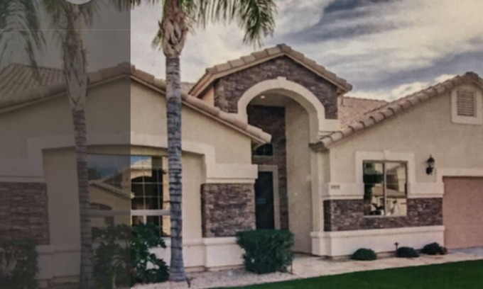 Superstition Springs House | Light bright home