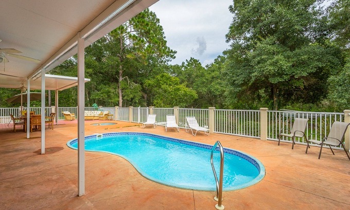 Carrabelle House | Lighthouse- 3BR/2BA house with pool! - Spring Special!