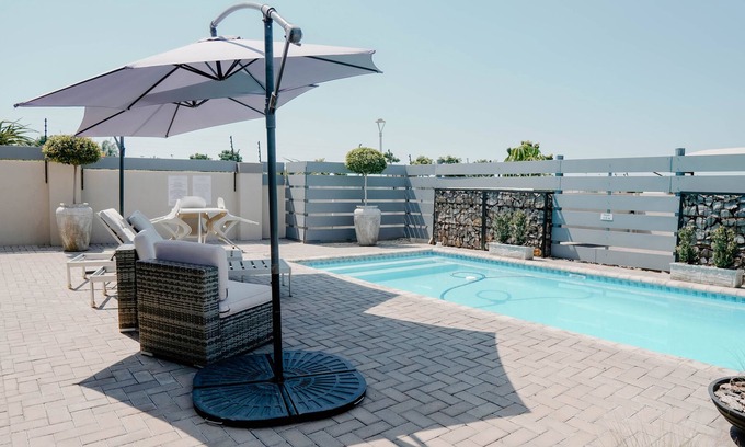 Groblersdal House | Lighthouse Guesthouse & Cafe