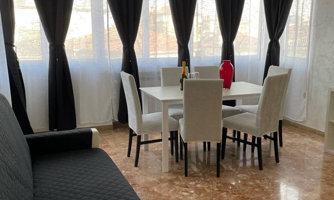 Mestre Apartment | Like At Home Venice Mestre, bright, family and private parking place.
