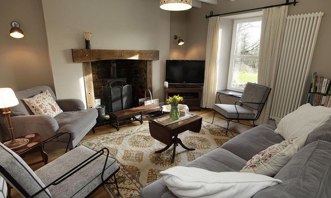Port-Eynon House | Lilac House - Five Bedroom House, Sleeps 8