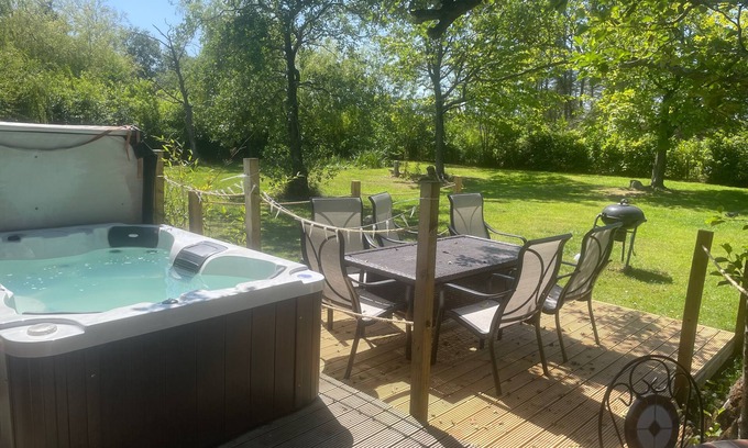 Blubberhouses Cabin | Lilac Lodge Retreat - set in its own acre of land