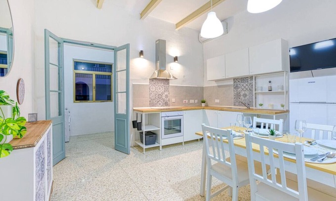 Madliena House | Lilly Townhouse Sliema