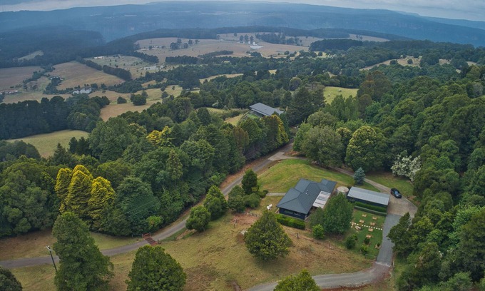 Robertson House | Lillyview Cottage - Robertson