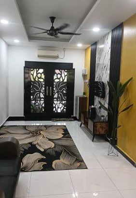 Kampung Alor Bangsa House | Lily Homestay