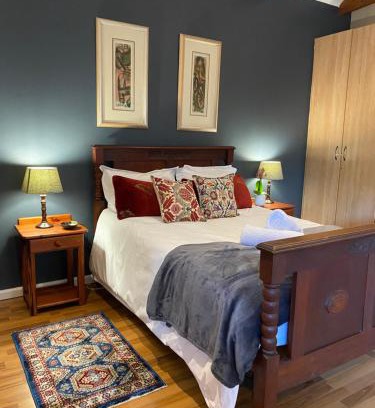 George Apartment | Lily's Corner
