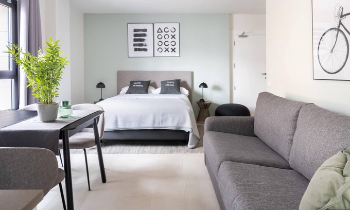 Bami Apartment | limehome Sevilla Torcuato L. d. Tena | Superior