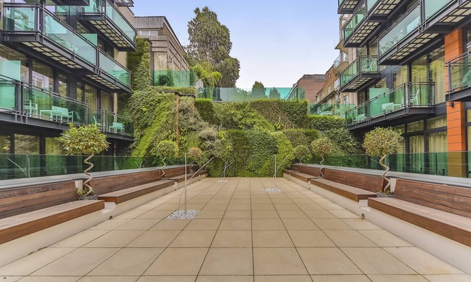 South Hampstead Apartment | Limited Edition: Stunning studio in Swiss Cottage