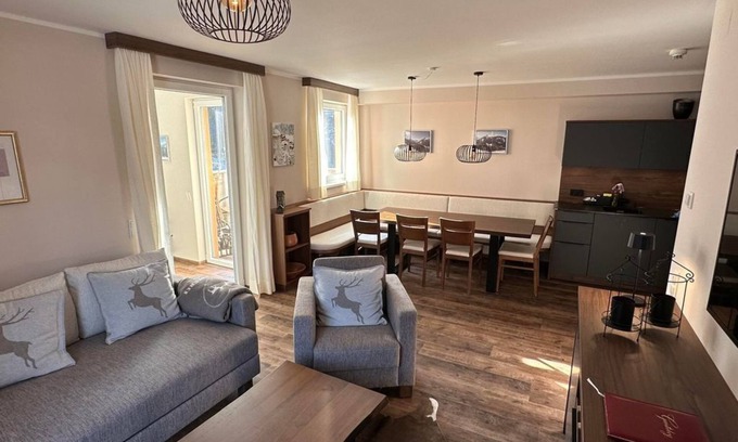 Bad Gastein Apartment | "line" Panorama Lodge #26 - Das Schiller