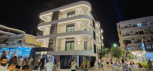 Qender Hotel | Lion Gate Hotel