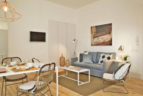 Misericordia Apartment | Lisbon Combro 77 Charming One bedroom Apartment by Get Your Stay