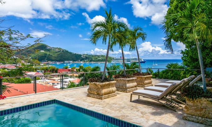 Estate Queens Quarter Apartment | Lissette Manor - 5BR historical estate