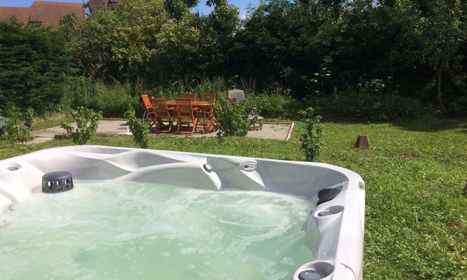 Blonville-sur-Mer House | Listed house 8/9 pers with jacuzzi 100m from the beach and trade