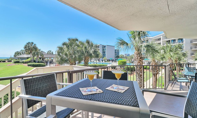 Litchfield by the Sea Condo | Litchfield Beach 3Bed/3Bath w Sleeper sofa Oceanfront Condo in Pawleys Island SC
