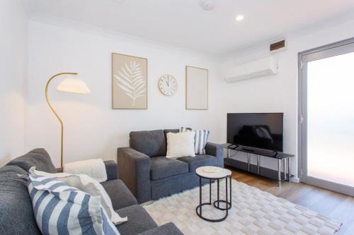 Samson House | Little Fig Retreat - 5 mins to Fremantle